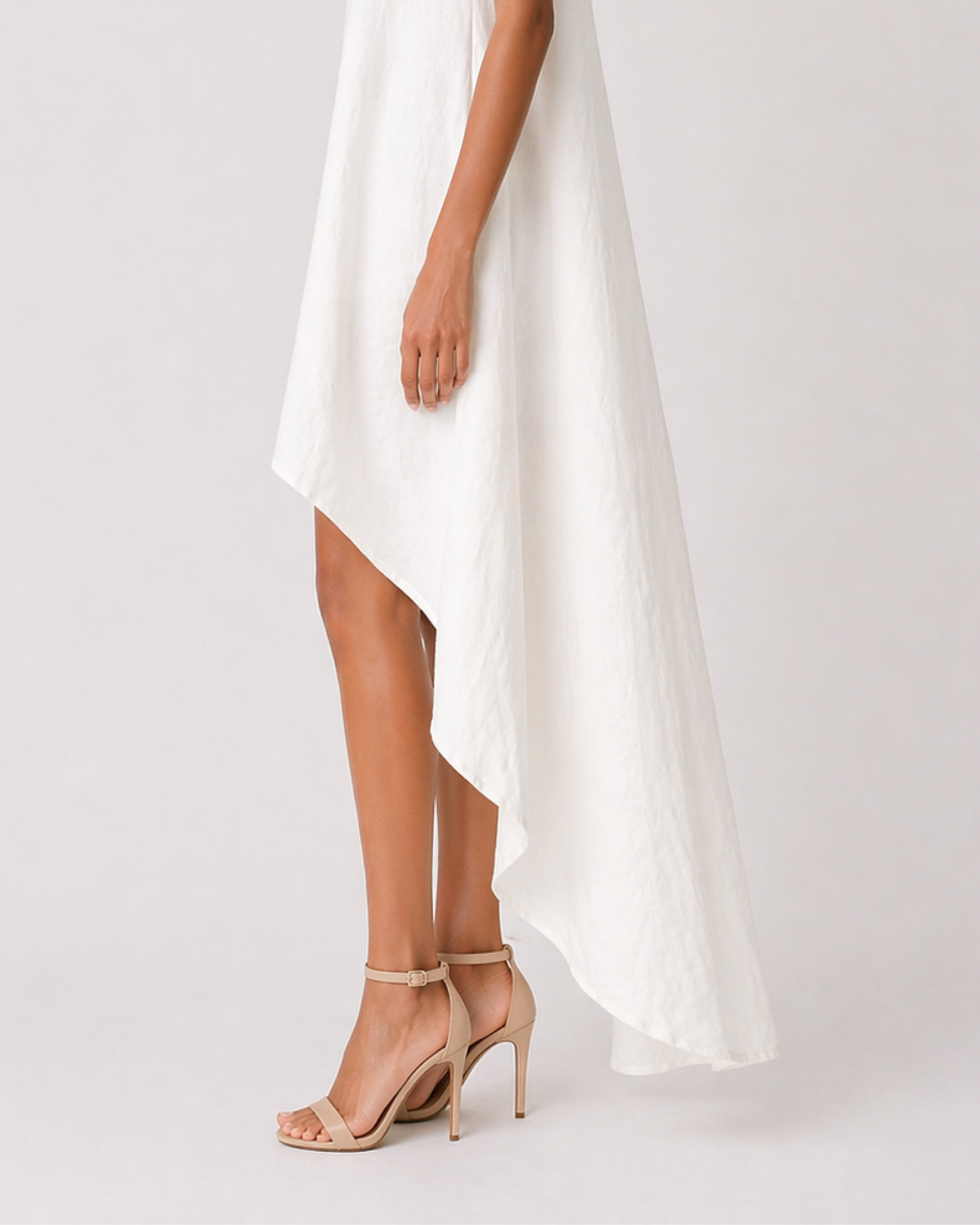 Weißes High-Low Midi Kleid ohne Ärmel