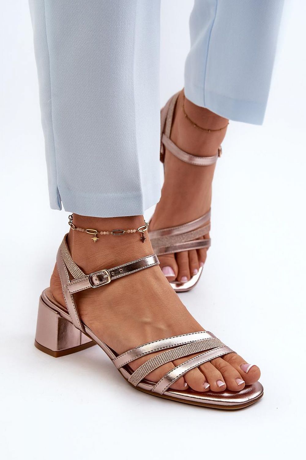 Sandalen mit Absatz | Step in style