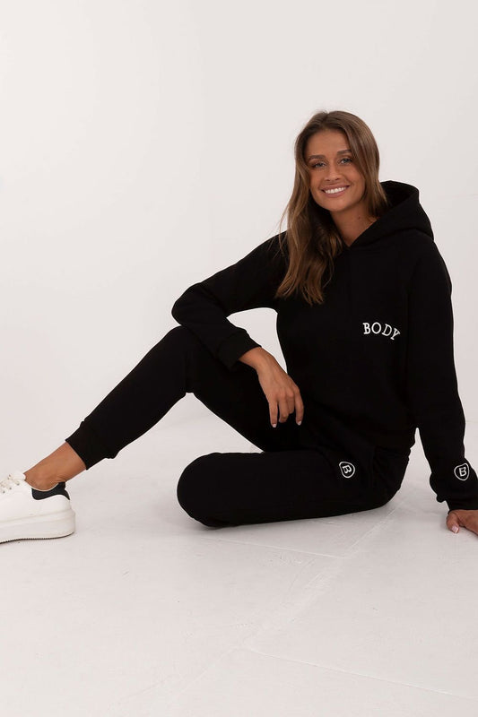 Zweiteiliges Set mit Kapuzenpullover und Jogginghose