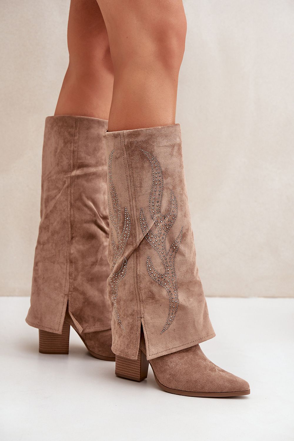 Stiefel mit Absätzen | Step in style