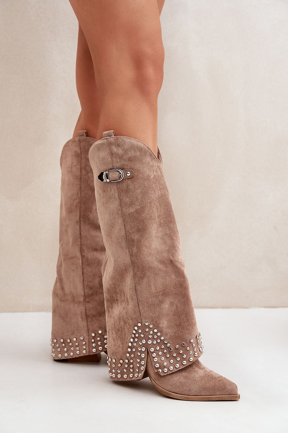 Stiefel mit Absätzen | Step in style