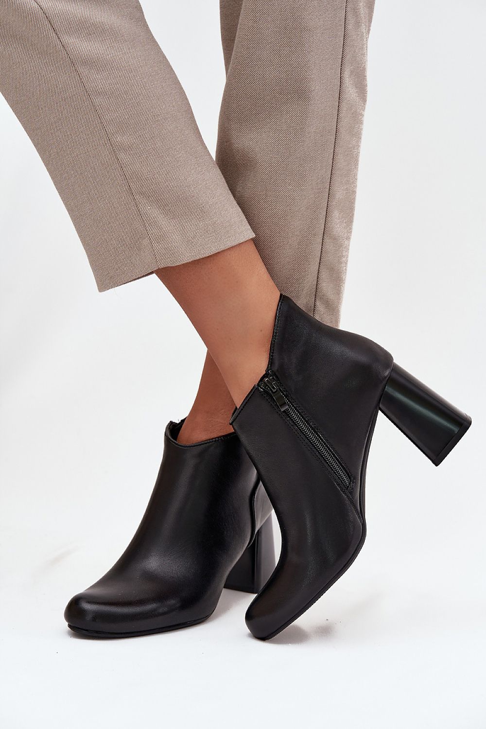 Stiefeletten mit Absatz model 222725 Step in style