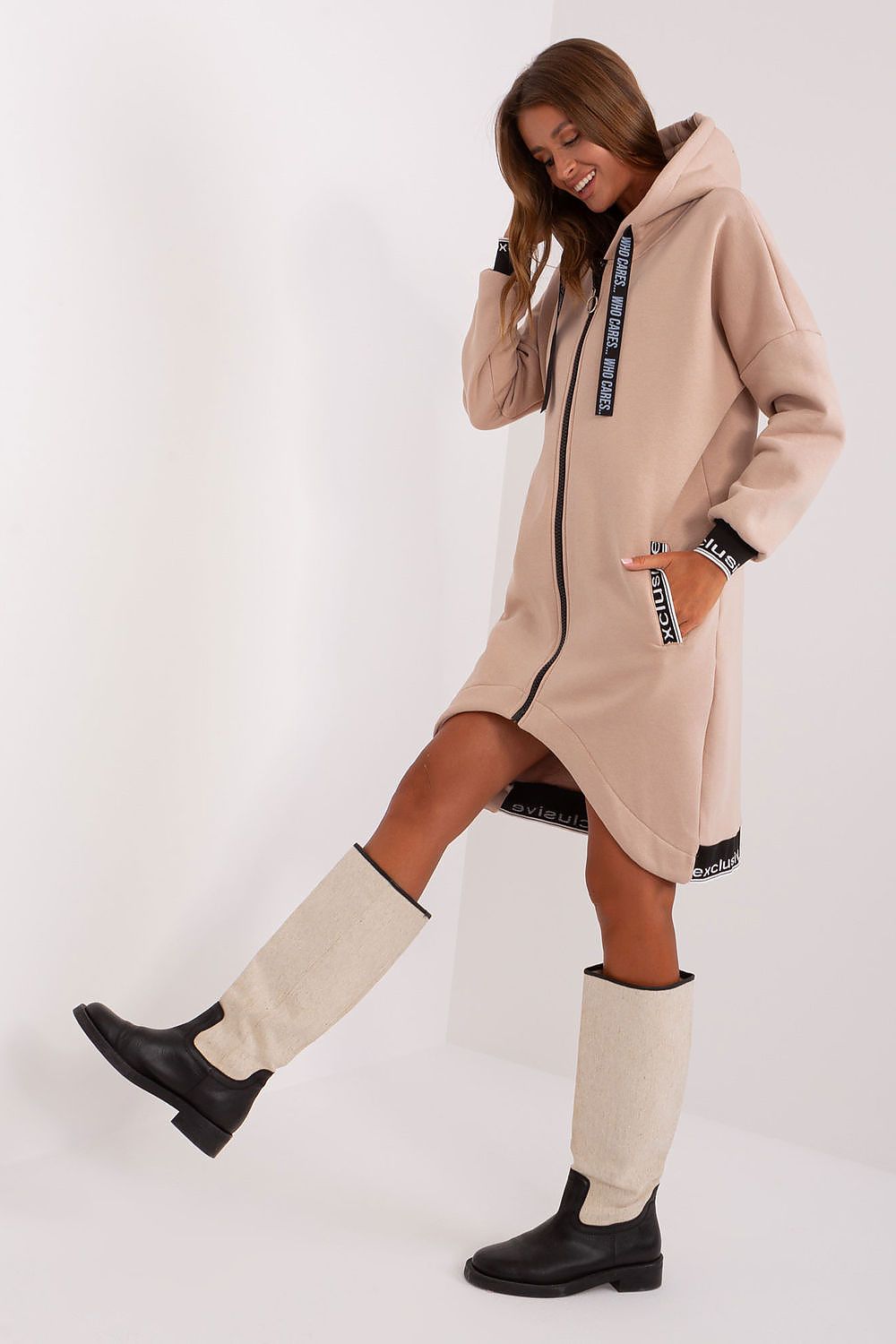 Sweater model 185933 Relevance