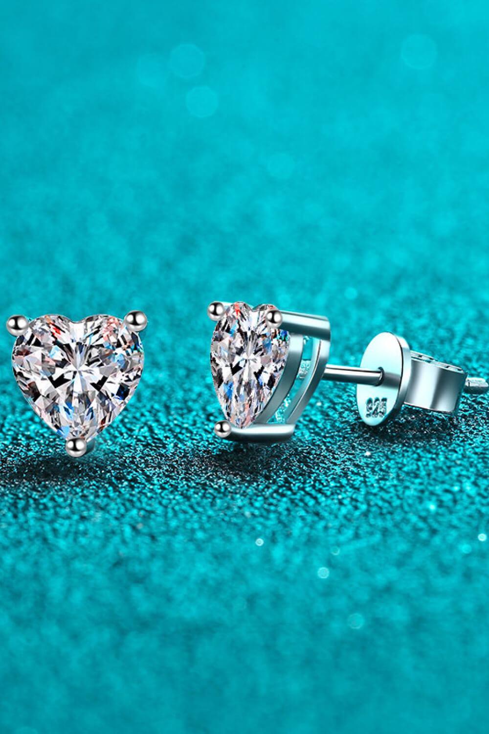 Damen Ohrstecker Herz mit 2 Karat Moissanit aus 925 Sterling Silber