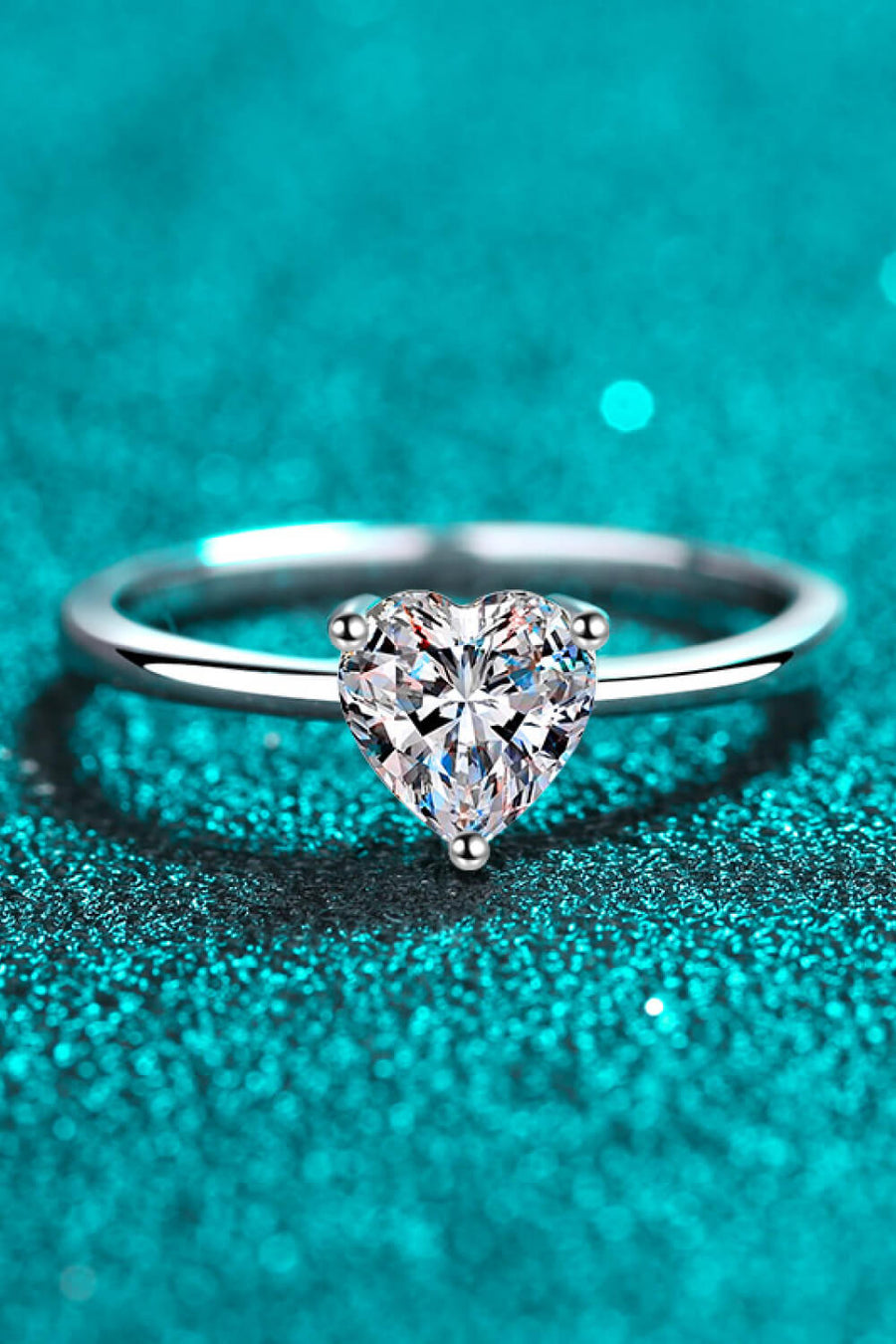 Damen Solitärring Herz mit 0,5 Karat Moissanit aus 925 Sterling Silber