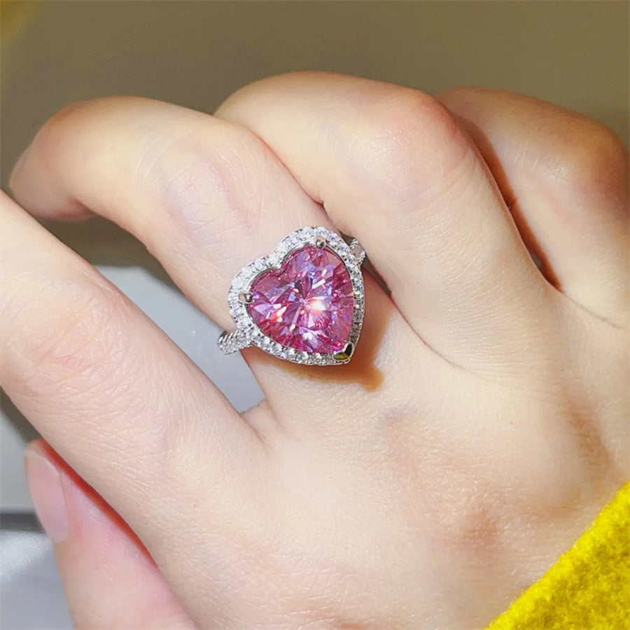 Damen Ring Herz mit 5 Karat Moissanit und Zirkon-Akzentsteinen aus 925 Sterling Silber