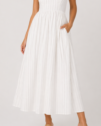 Gestreiftes Midi Kleid mit Trägern und Taschen