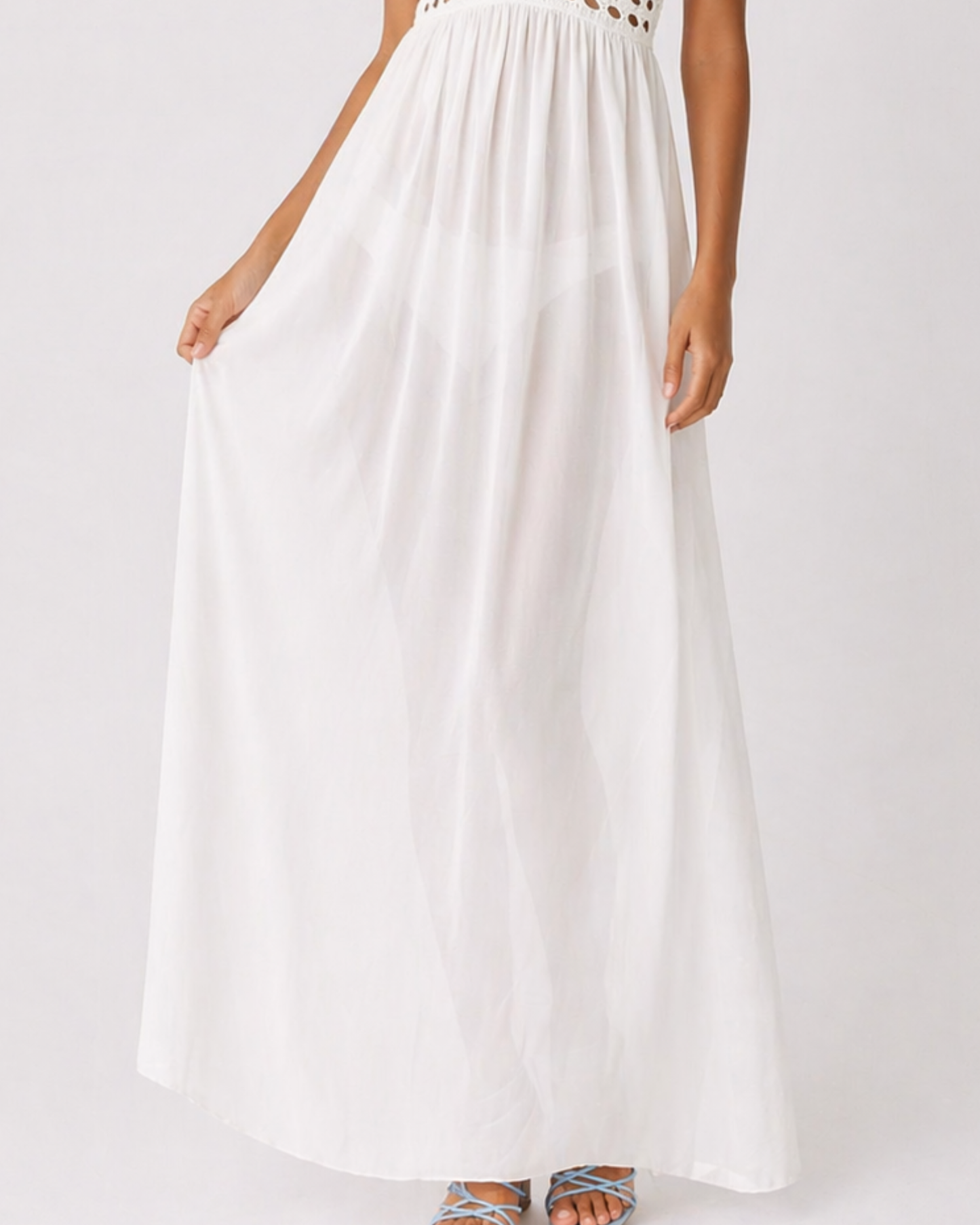 Weißes Häkel Maxi Strandkleid mit Neckholder