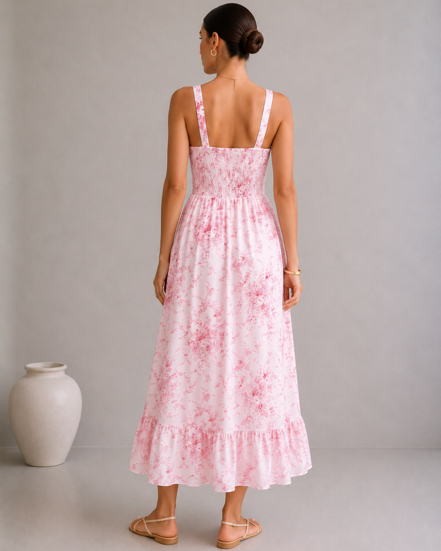 Langes rosa Sommerkleid für Damen mit Blumenprint und Volants
