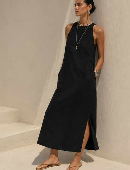Minimalistisches Maxikleid mit Seitenschlitzen und Taschen