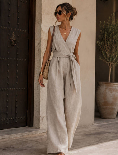Damen Jumpsuit mit weitem Bein, V-Ausschnitt und Bindegürtel