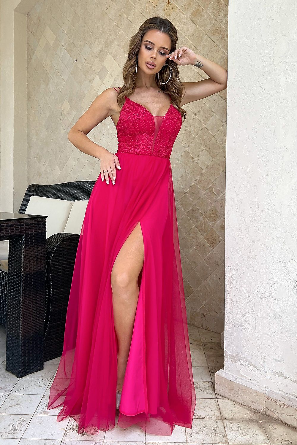Langes Damen Abendkleid rot elegant mit Spitze hoher Schlitz festliches Kleid feminin stilvoll