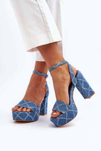 Sandalen mit Absatz | Step in style