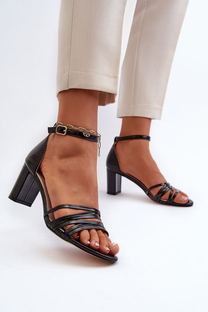 Sandalen mit Absatz Step in style