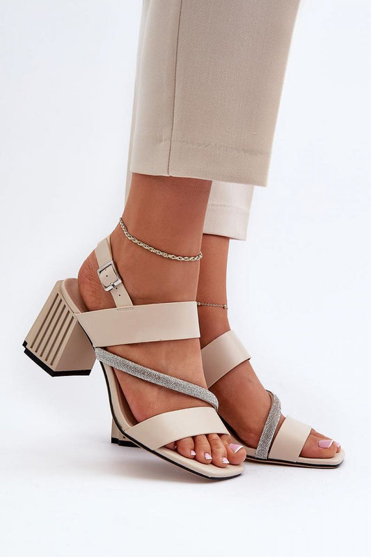 Sandalen mit Absatz | Step in style