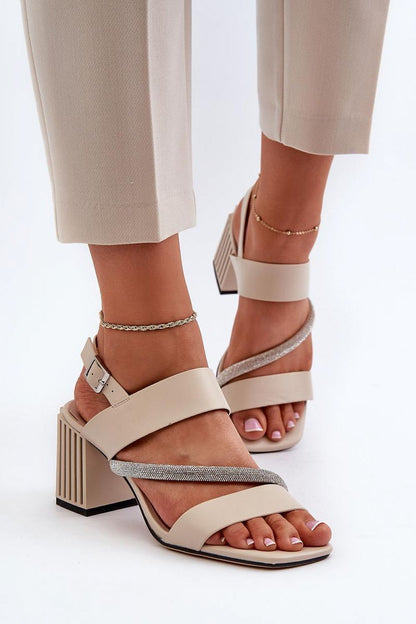 Sandalen mit Absatz | Step in style
