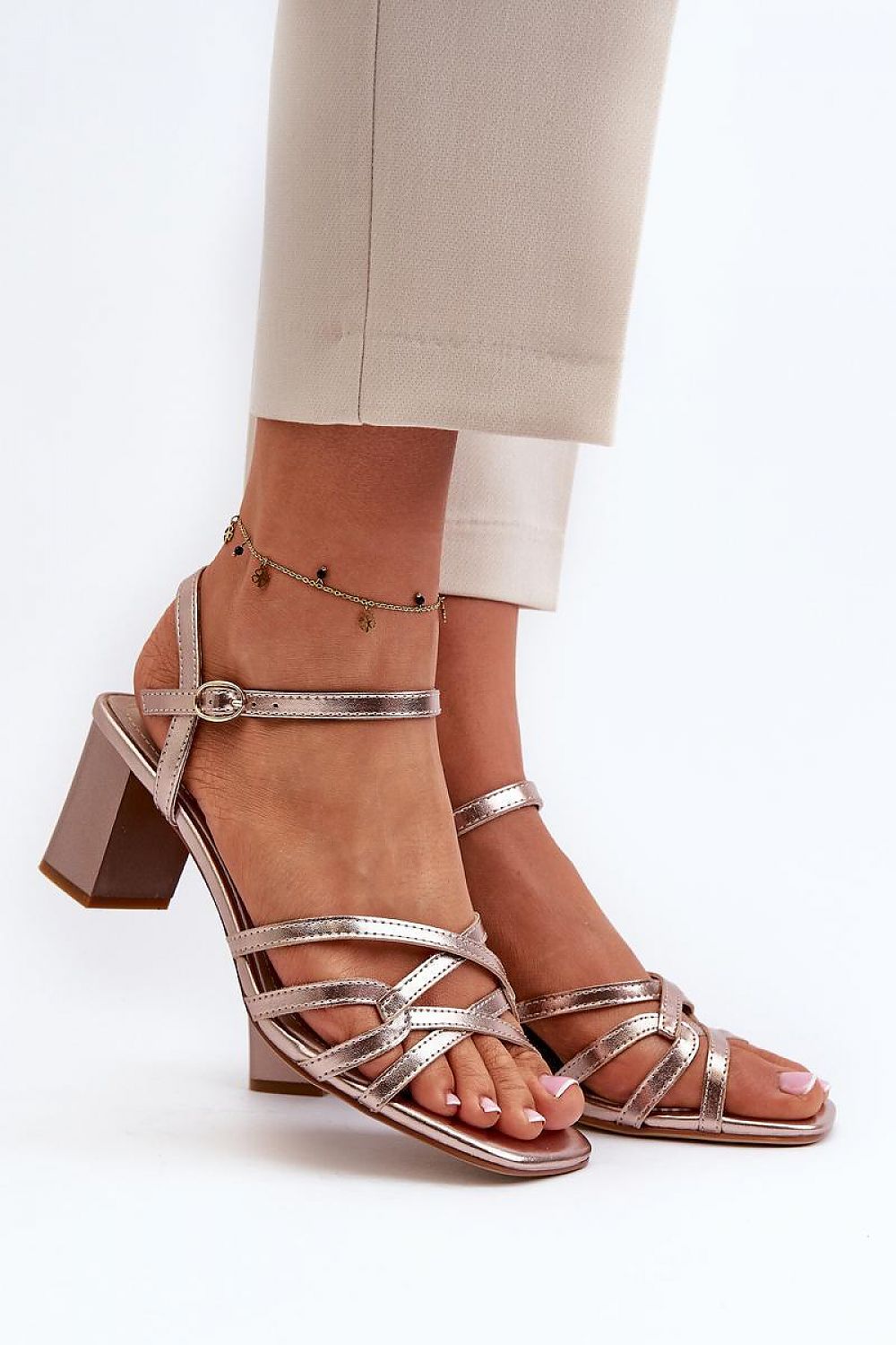 Sandalen mit Absatz | Step in style