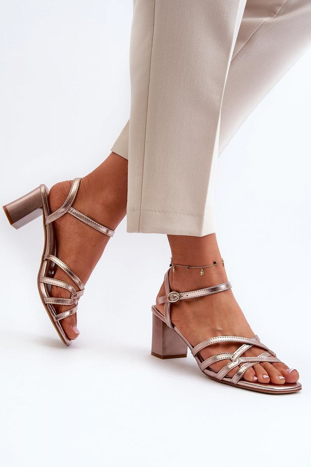 Sandalen mit Absatz | Step in style