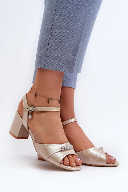 Sandalen mit Absatz | Step in style