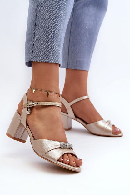Sandalen mit Absatz | Step in style