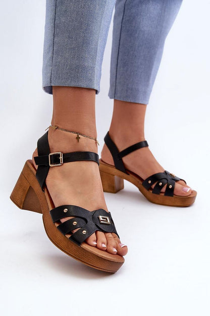Sandalen mit Absatz | Step in style