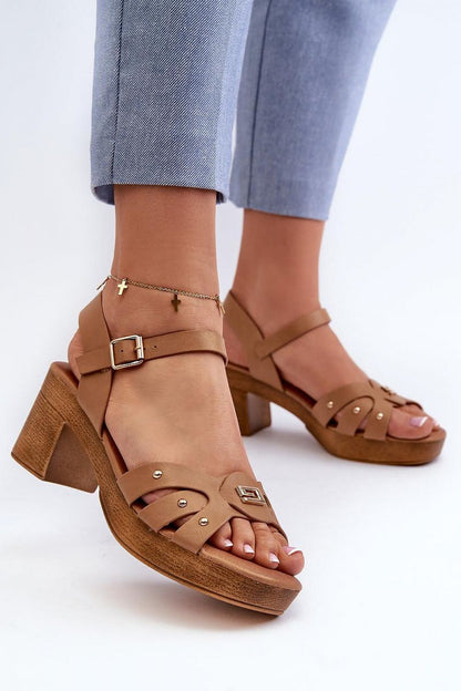 Sandalen mit Absatz | Step in style