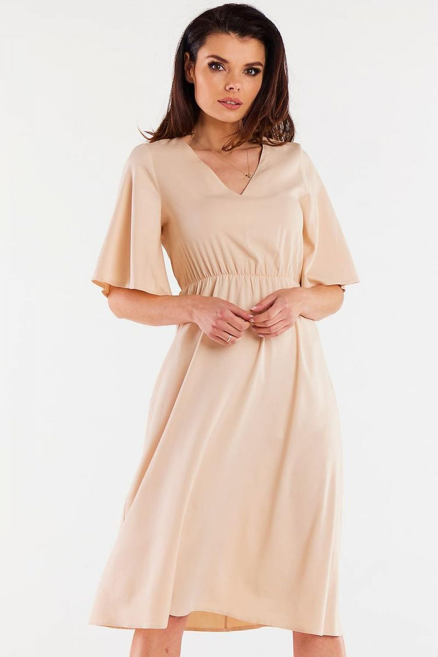 Natürliches Businesskleid mit weitem Ärmel