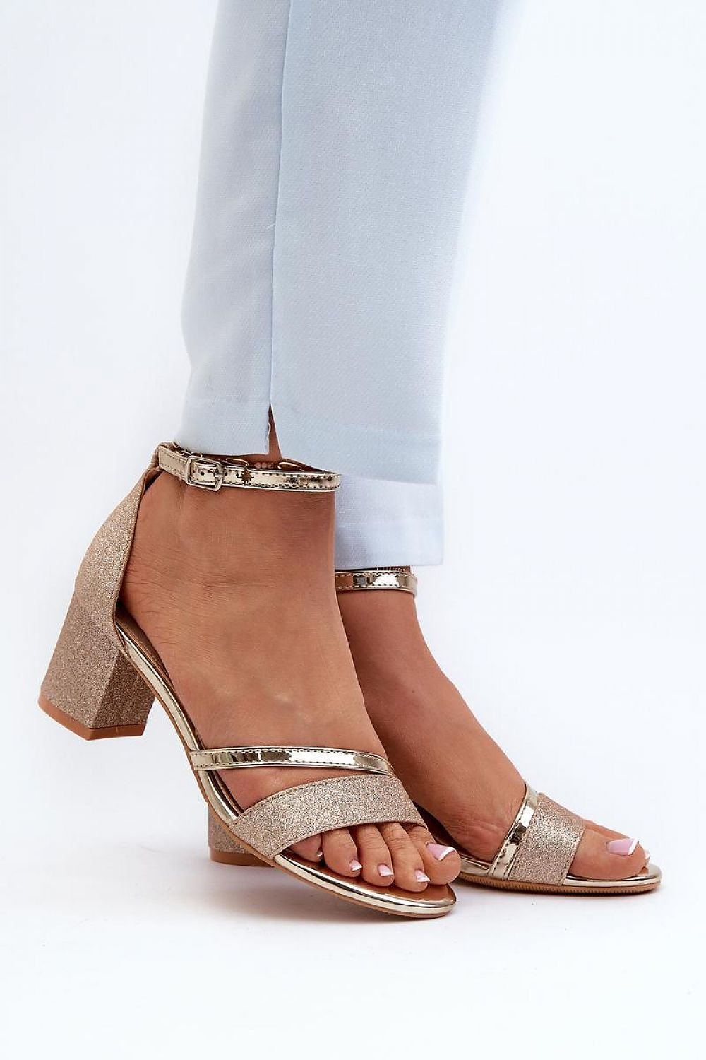Sandalen mit Absatz | Step in style