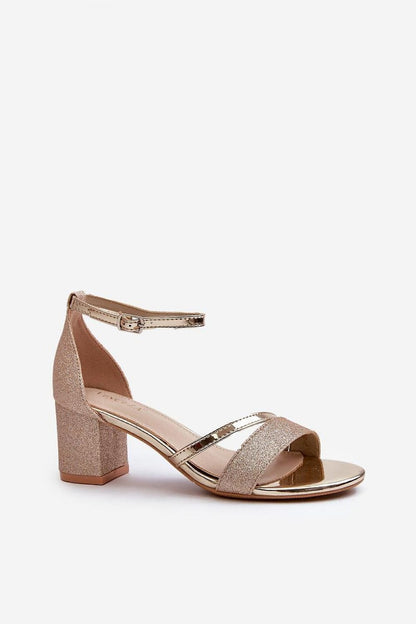 Sandalen mit Absatz | Step in style