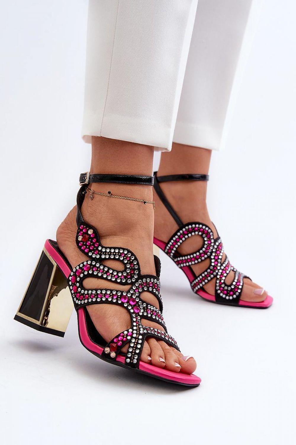 Sandalen mit Absatz | Step in style