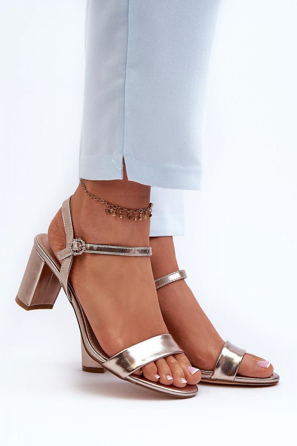 Sandalen mit Absatz | Step in style