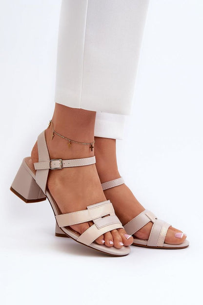 Sandalen mit Absatz | Step in style