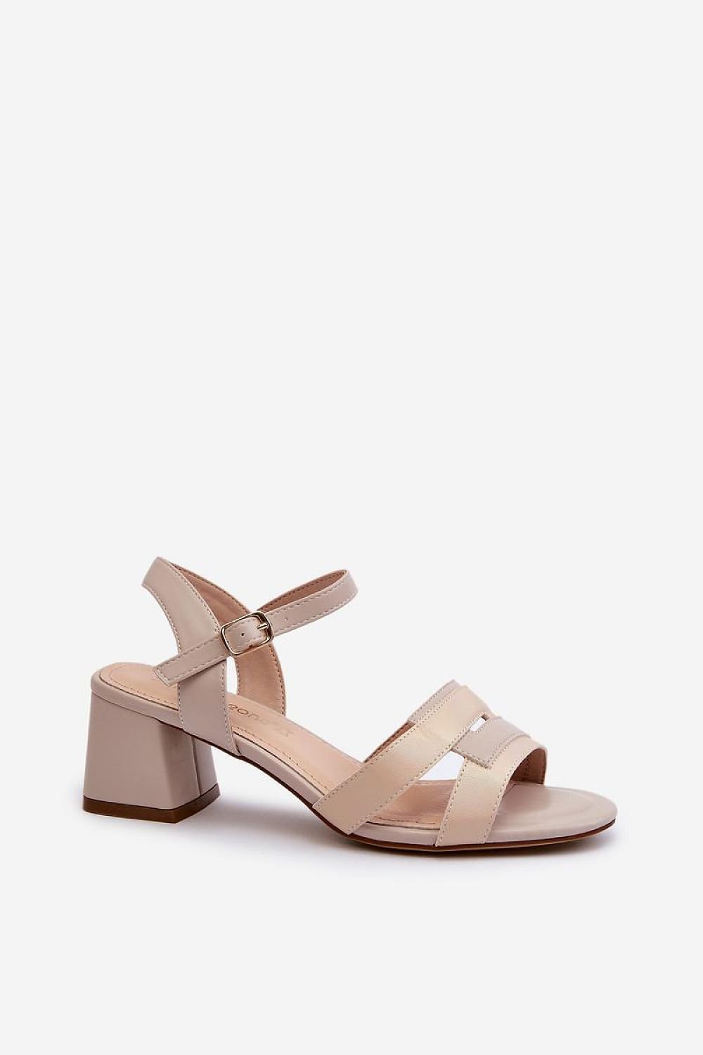Sandalen mit Absatz | Step in style