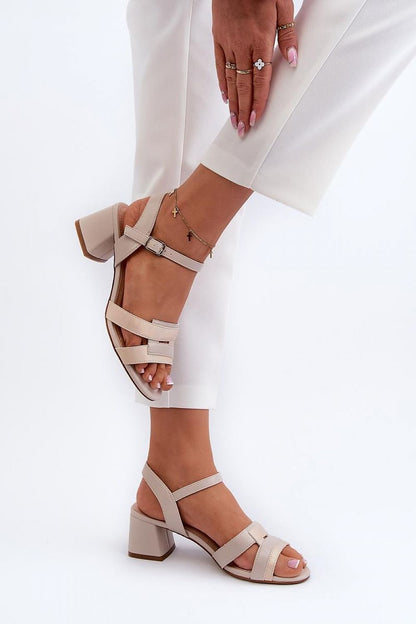 Sandalen mit Absatz | Step in style