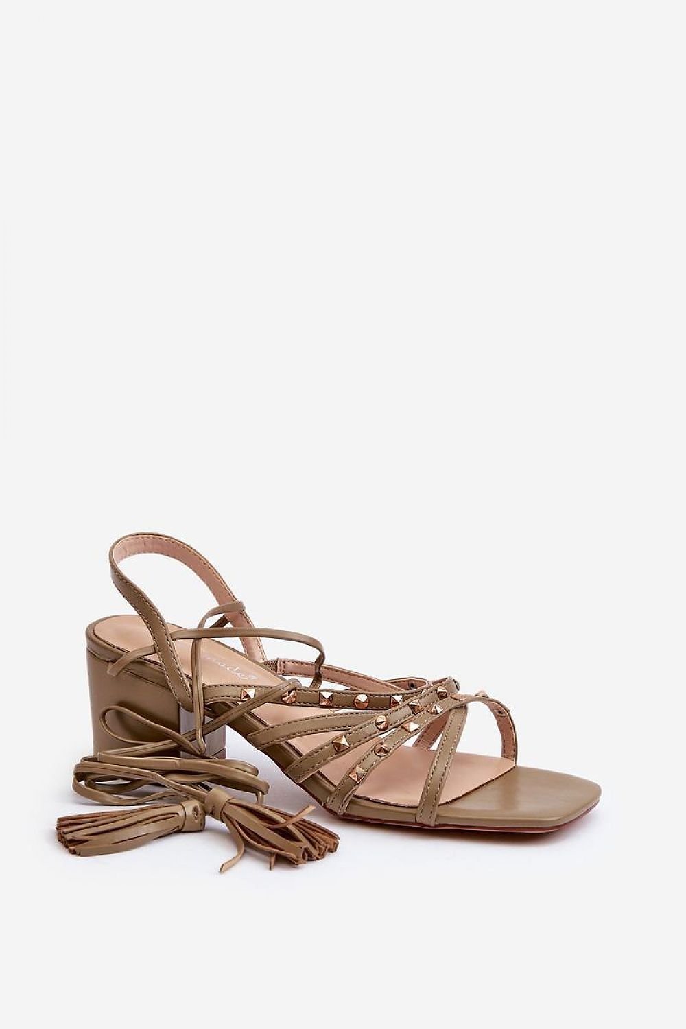 Sandalen mit Absatz | Step in style