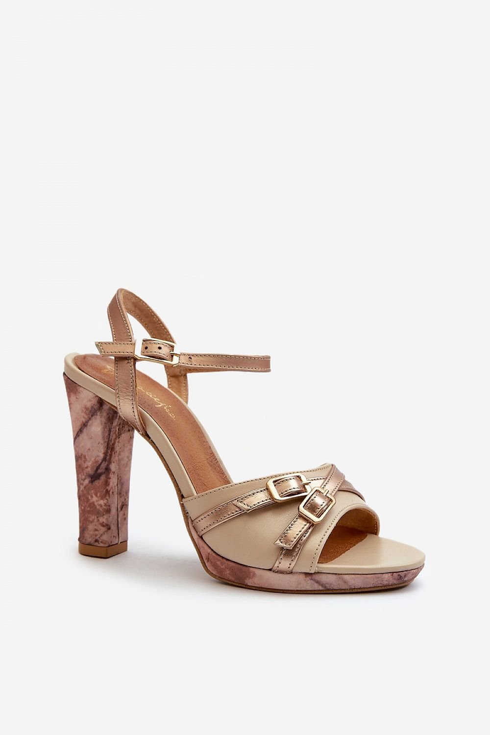 Sandalen mit Absatz Step in style
