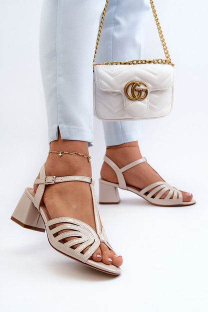 Sandalen mit Absatz | Step in style