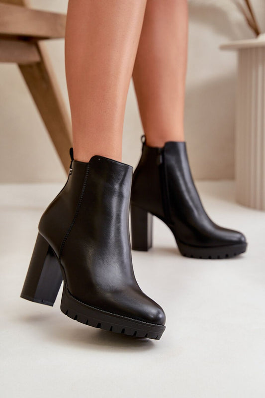 Stiefeletten mit Absatz Step in style