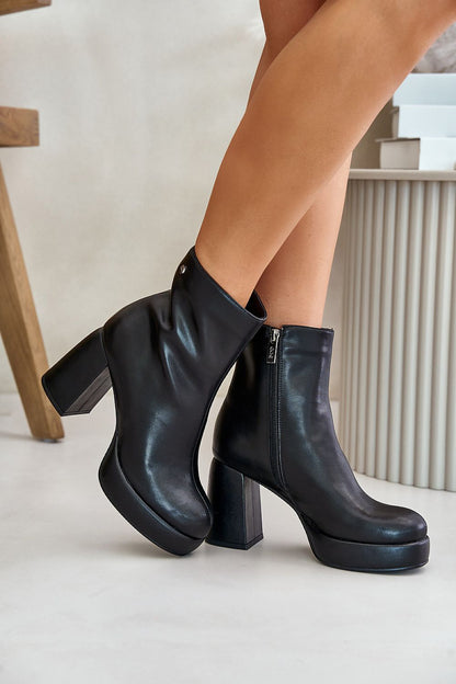 Stiefeletten mit Absatz Step in style