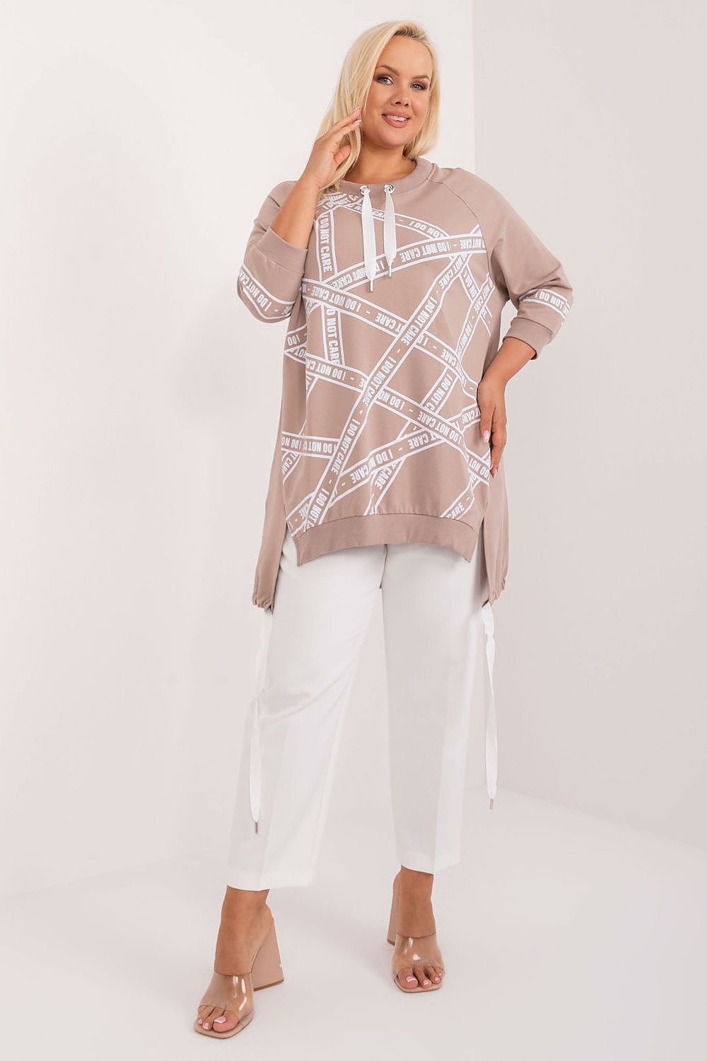  Plus-Size Bluse model 201843 Relevance 