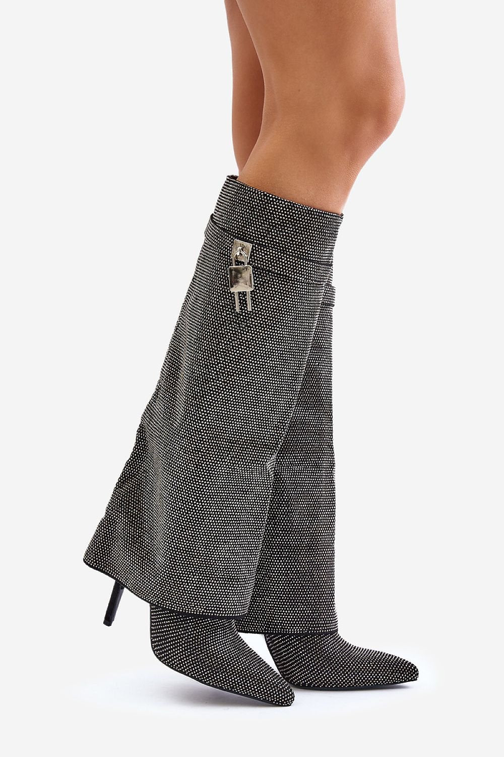 Stiefel mit Absätzen Step in style