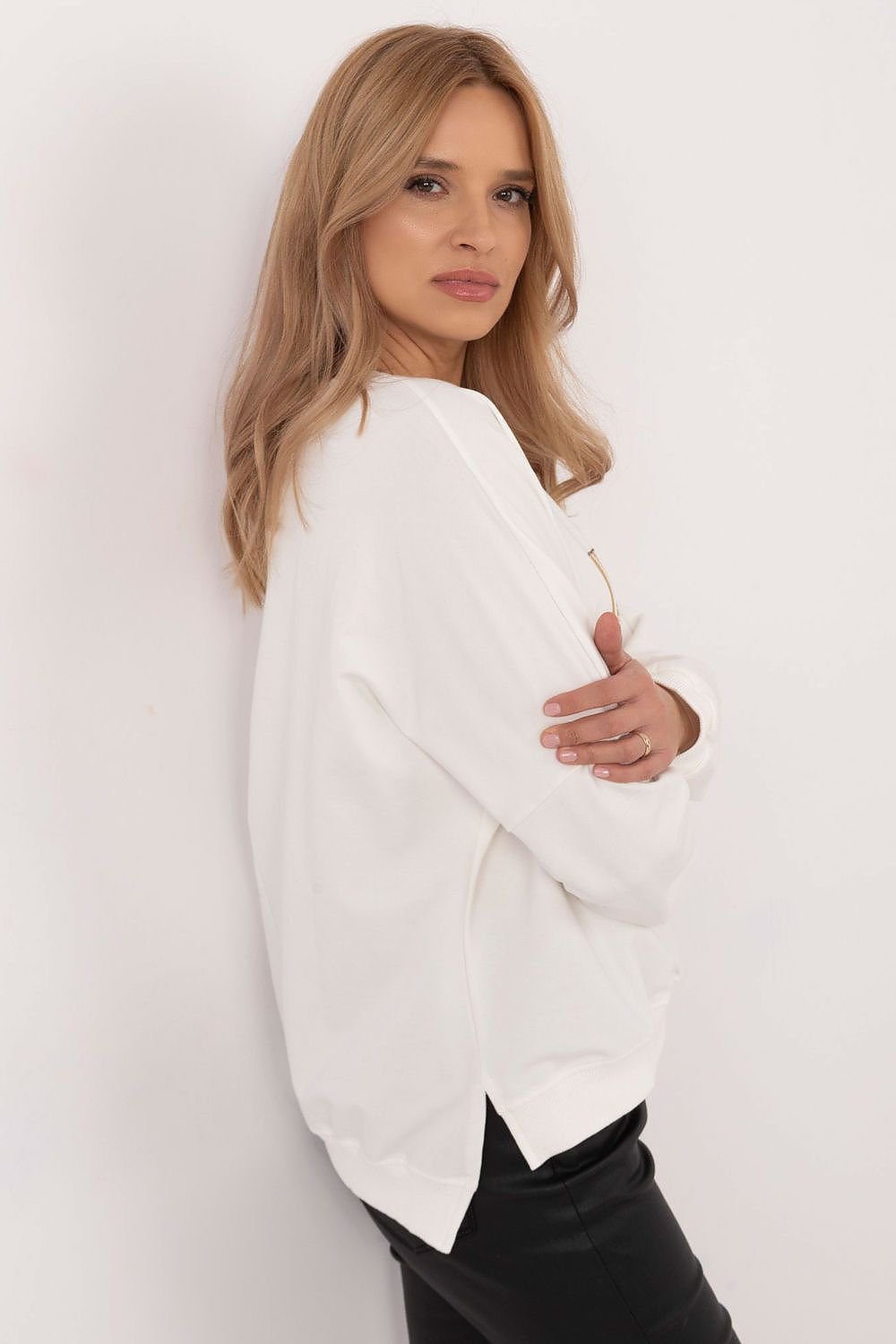  Sweater model 203700 Factory Price 