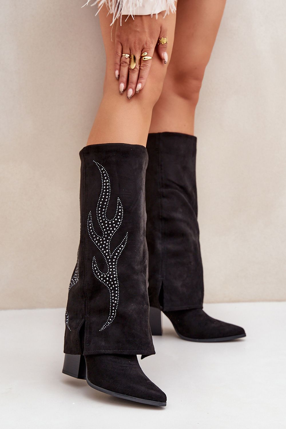 Stiefel mit Absätzen | Step in style