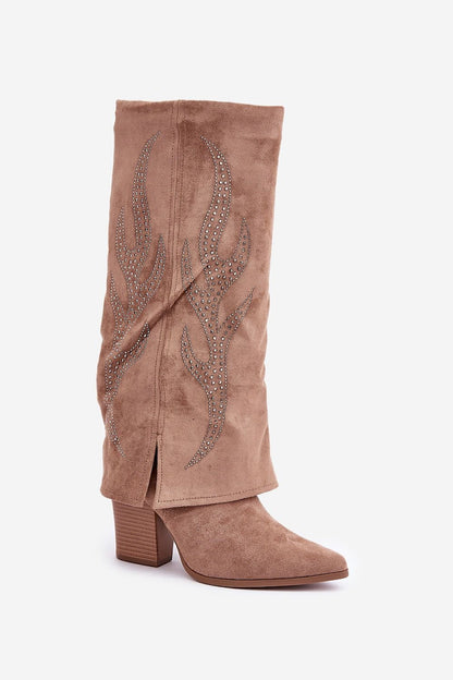 Stiefel mit Absätzen | Step in style
