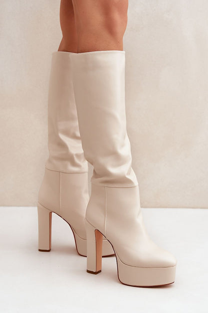 Stiefel mit Absätzen | Step in style