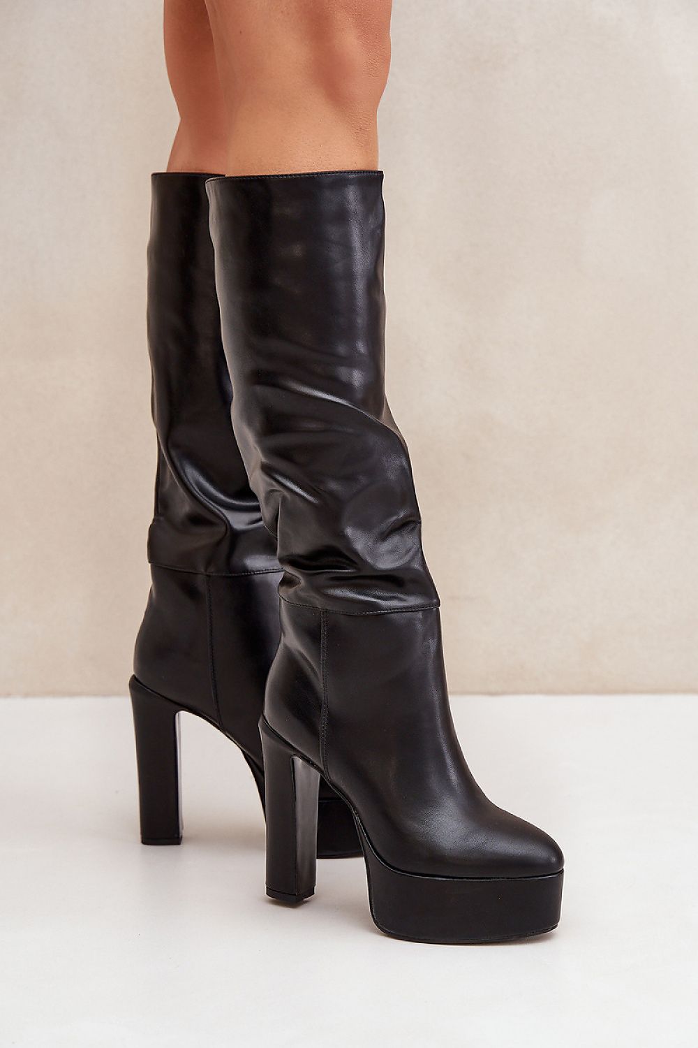 Stiefel mit Absätzen | Step in style