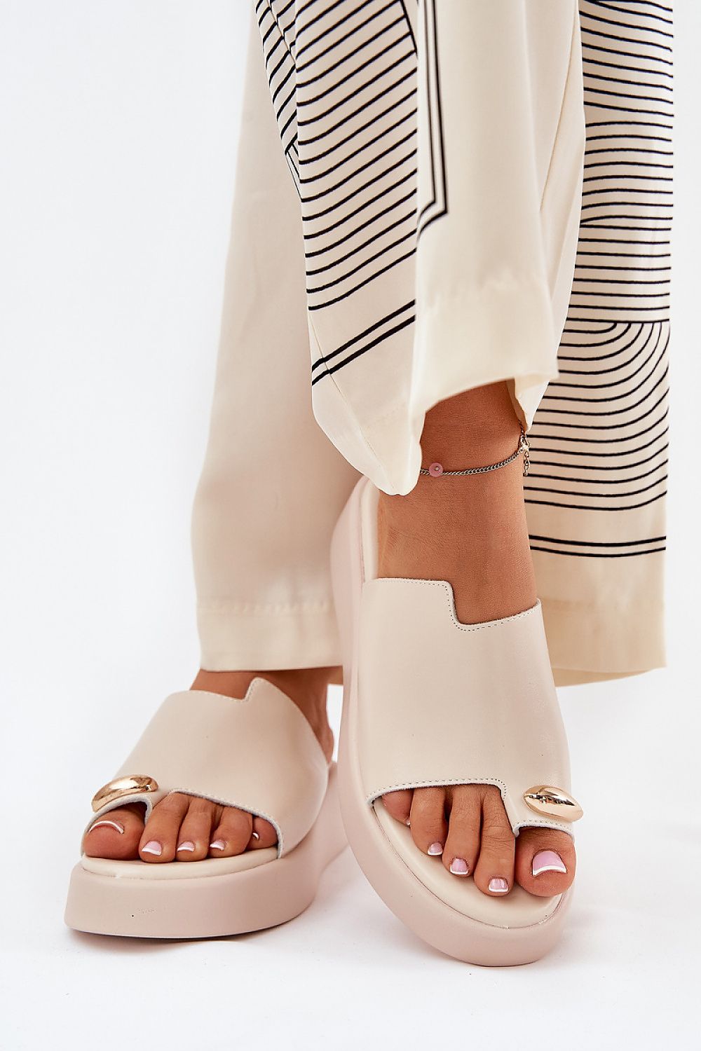  Pantoletten model 209952 Step in style 