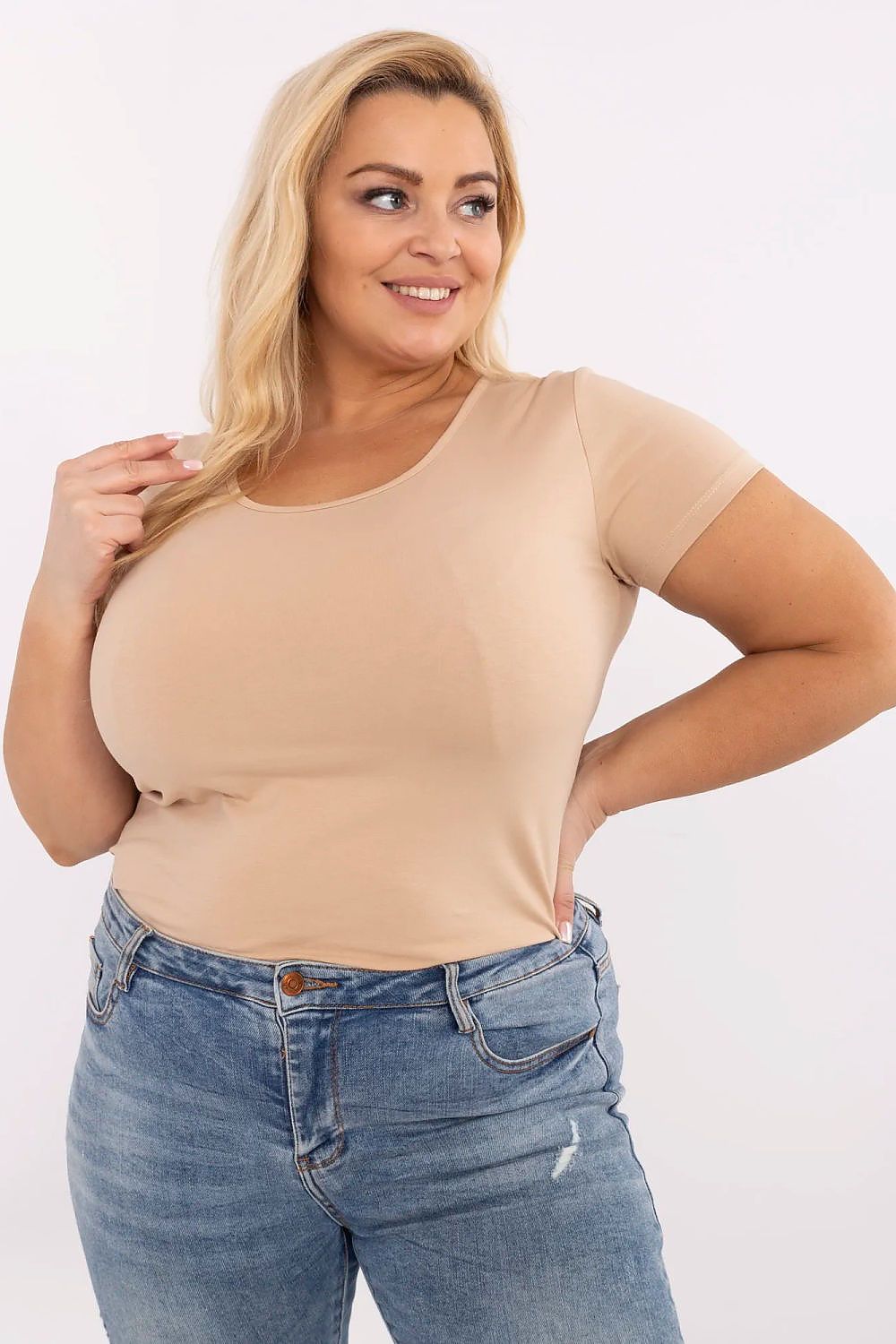  Plus-Size T-shirt model 211761 Relevance 