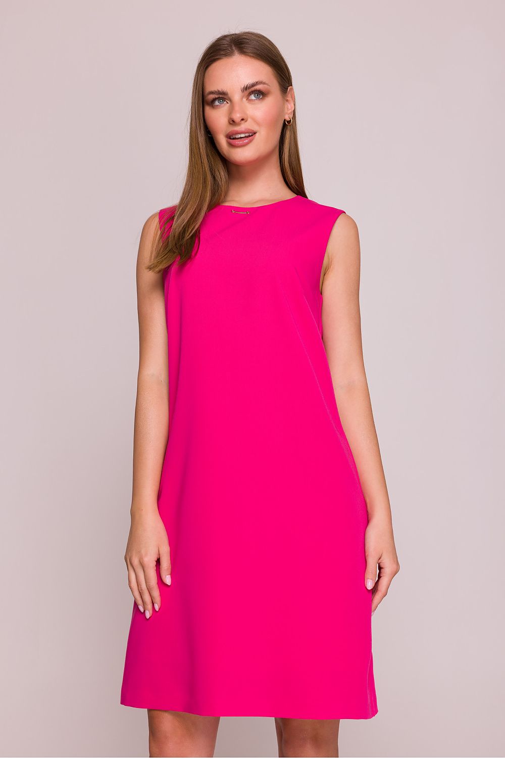 Modernes Business Midikleid mit Metallelement