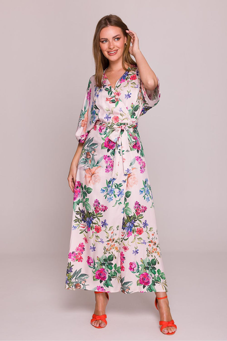 Romantisches Sommerkleid mit Blumenmuster